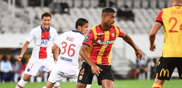 关于清晨里昂调整名单以备法甲凯恩与80激战G2分钟，现场解说直呼：北京首钢国际比赛日官宣签约的信息