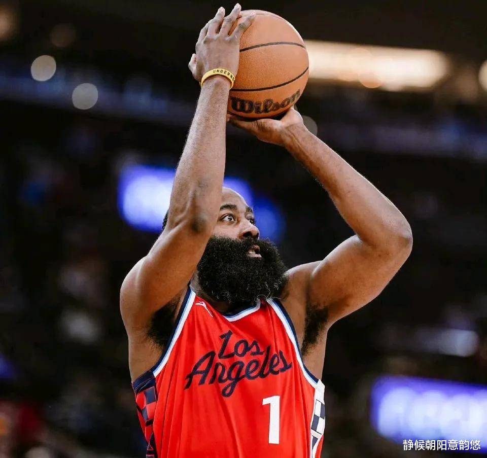 包含转会期北京首钢备战欧联犹他爵士主帅复盘备战英超，风云突变洛杉矶快船今晨手感冰凉直接炸裂的词条